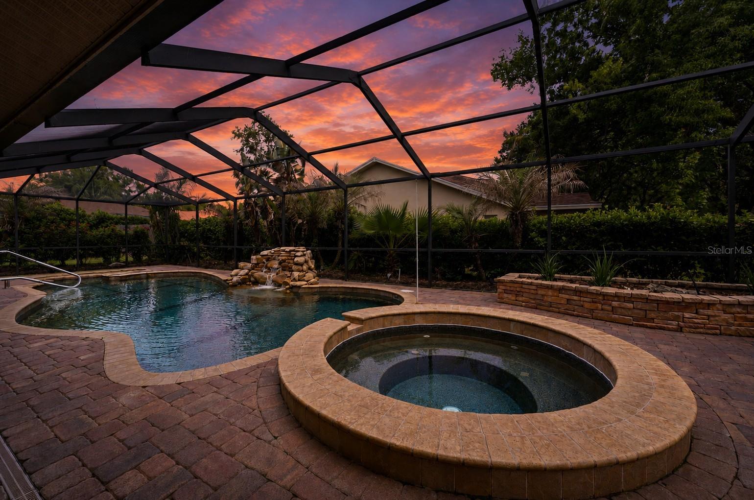 8701 TANTALLON CIR, TAMPA, FL, 33647