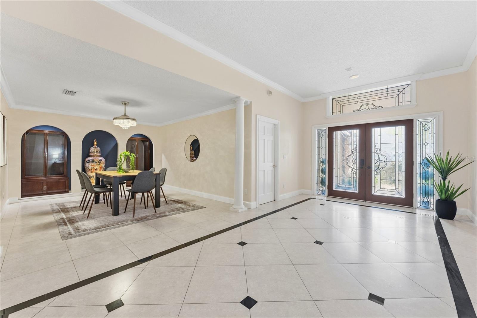 8701 TANTALLON CIR, TAMPA, FL, 33647