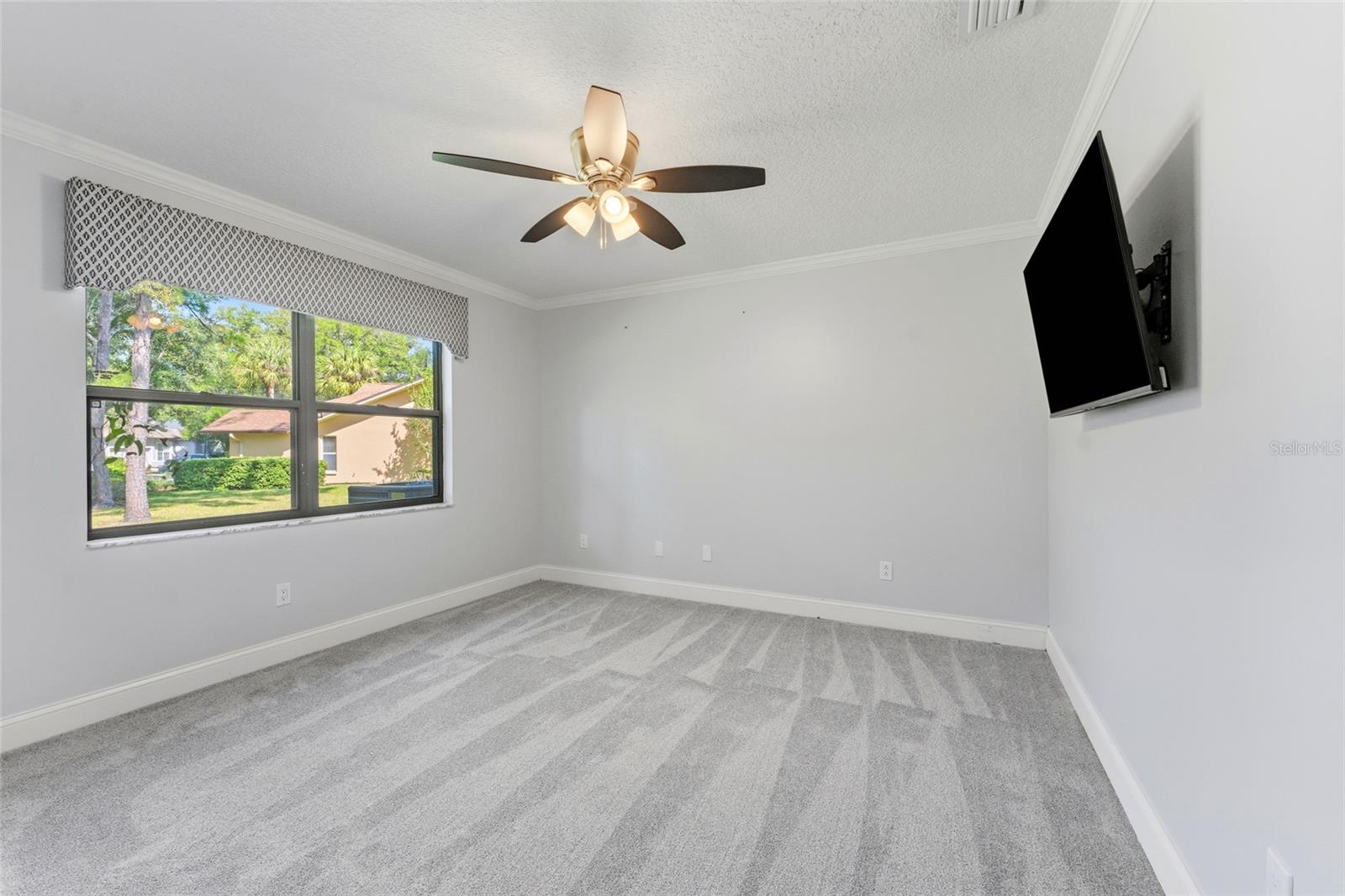 8701 TANTALLON CIR, TAMPA, FL, 33647