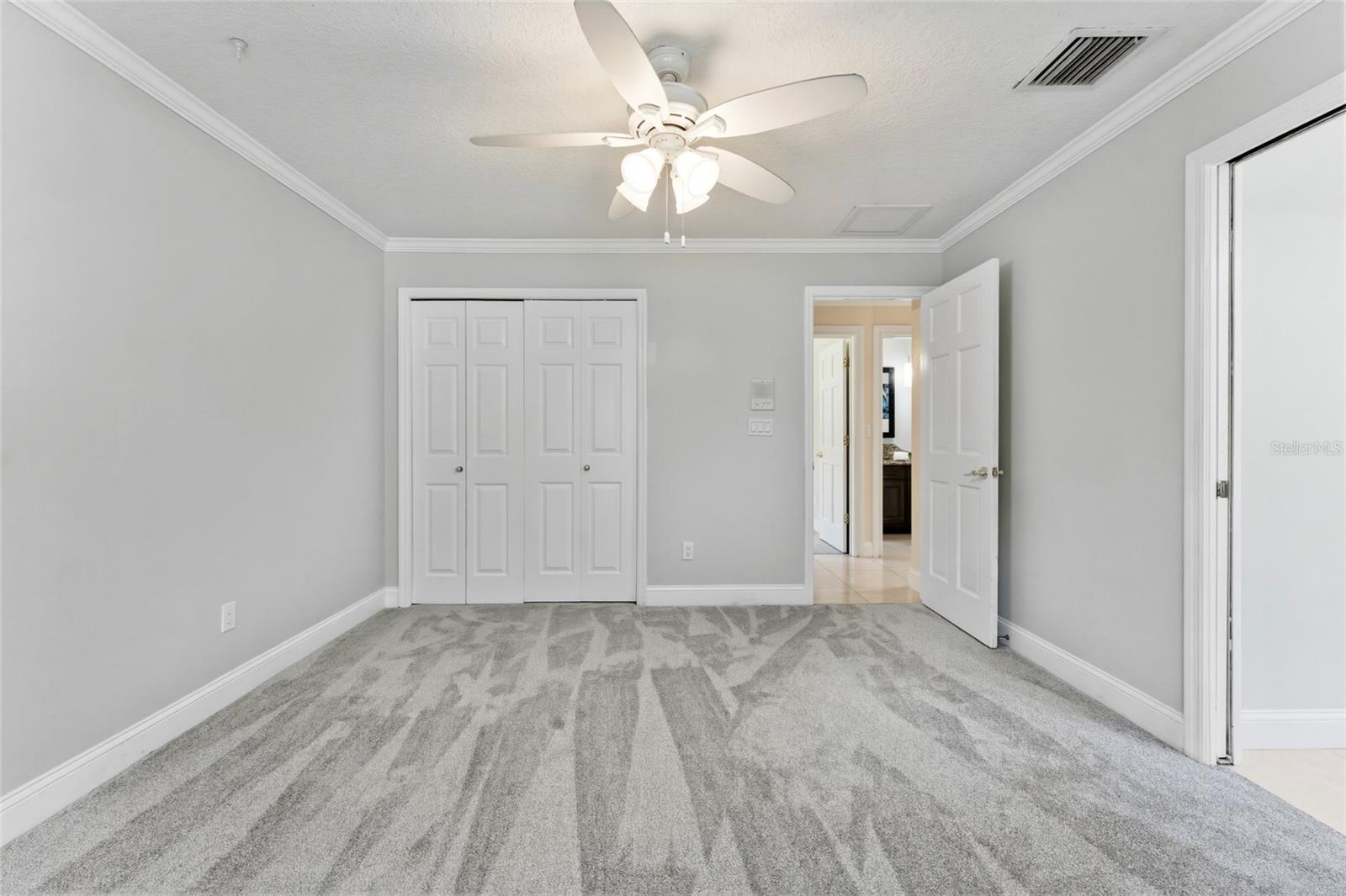 8701 TANTALLON CIR, TAMPA, FL, 33647