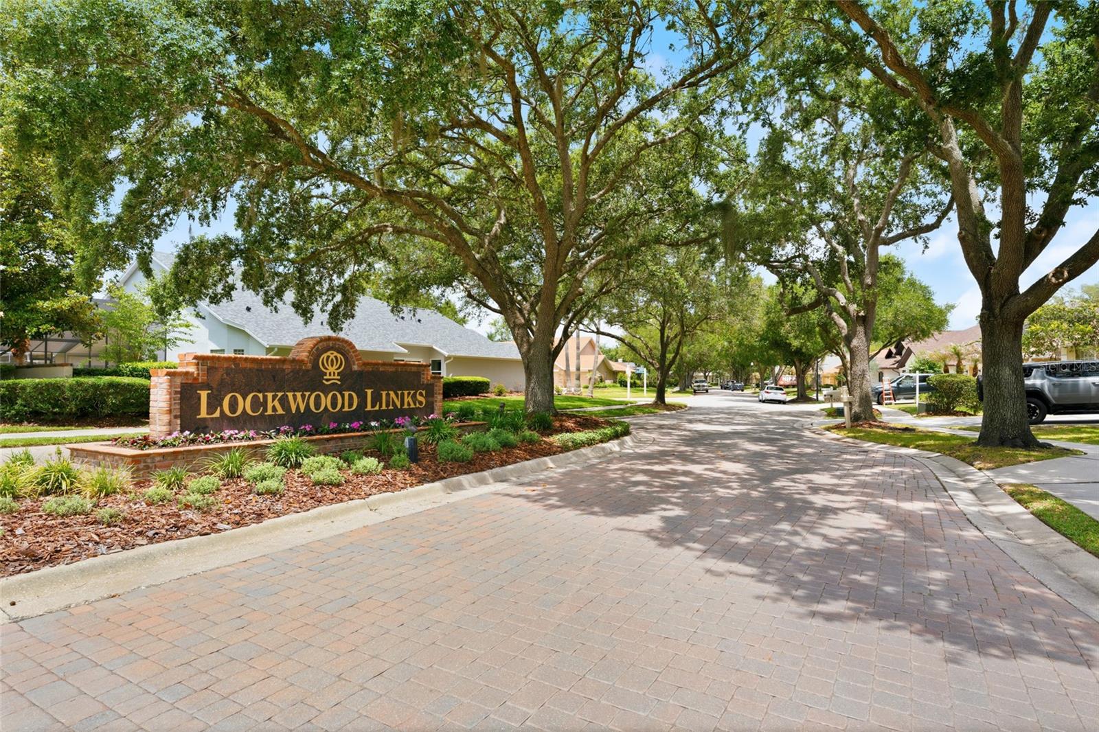 8701 TANTALLON CIR, TAMPA, FL, 33647