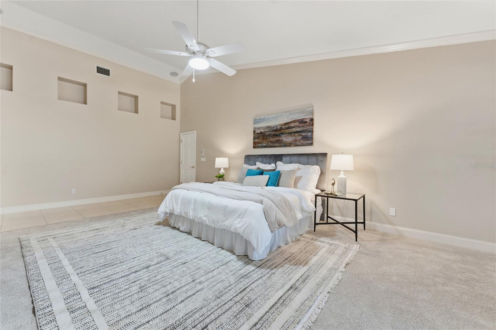 8701 TANTALLON CIR, TAMPA, FL, 33647