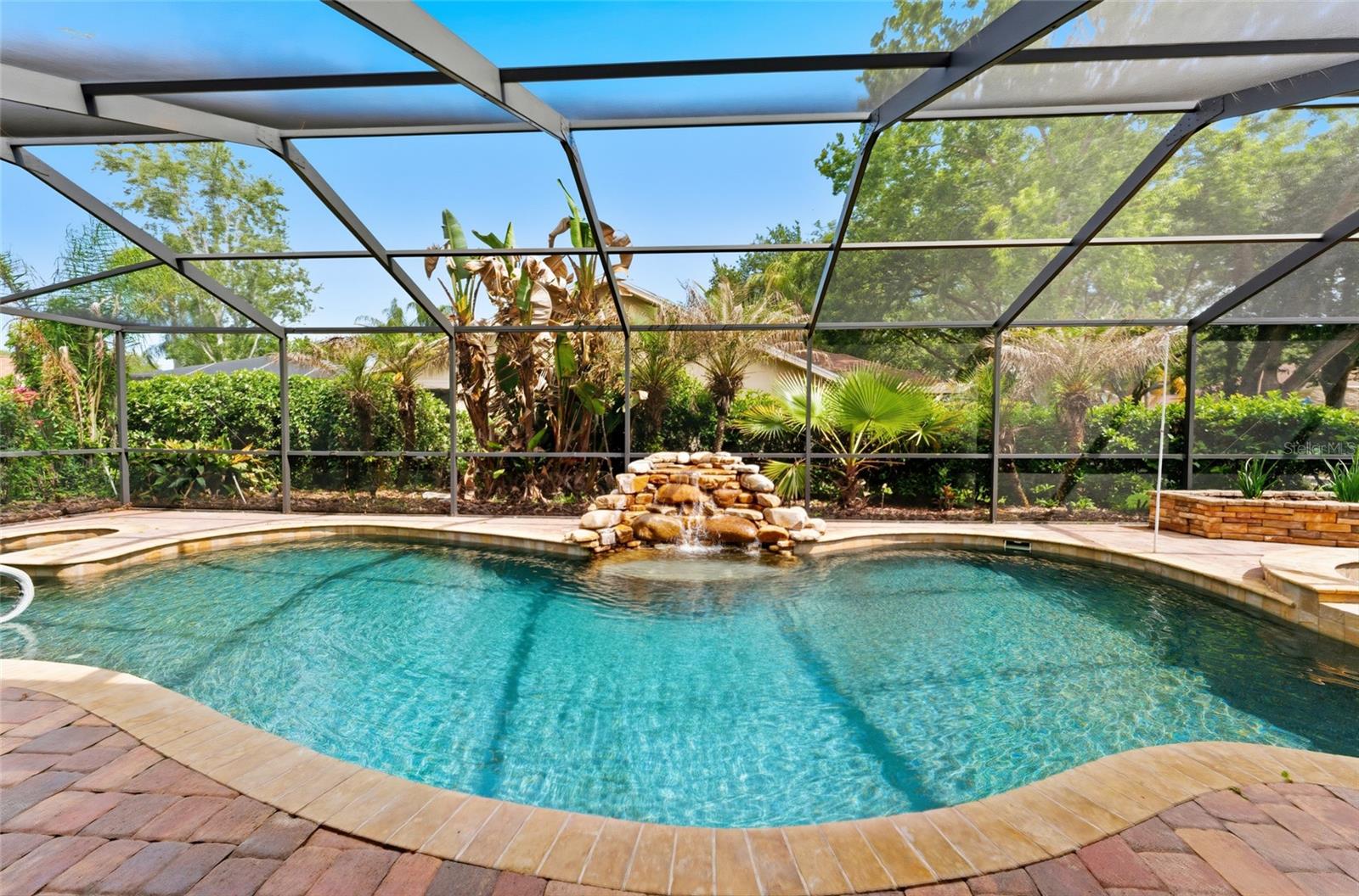 8701 TANTALLON CIR, TAMPA, FL, 33647