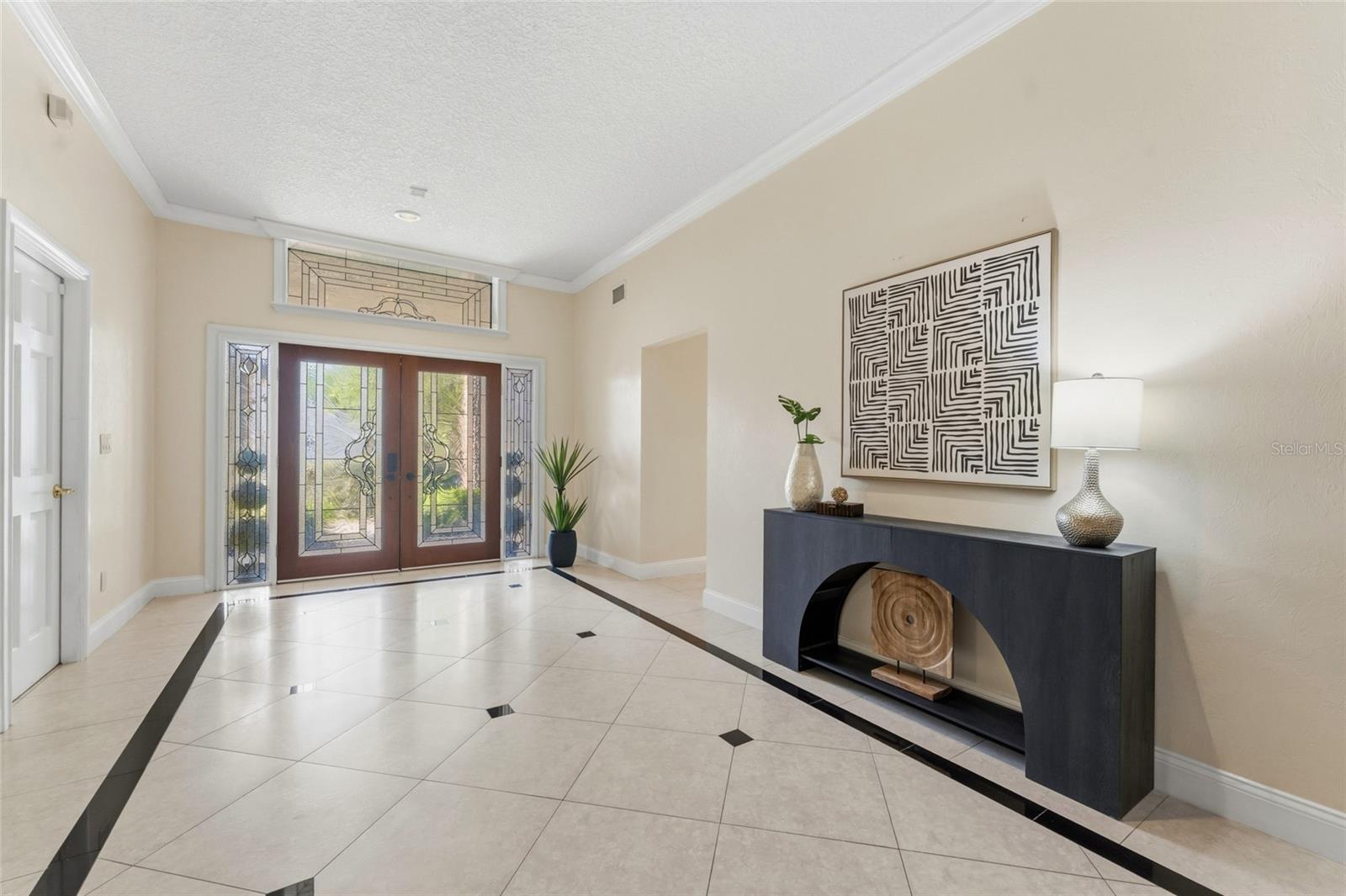 8701 TANTALLON CIR, TAMPA, FL, 33647