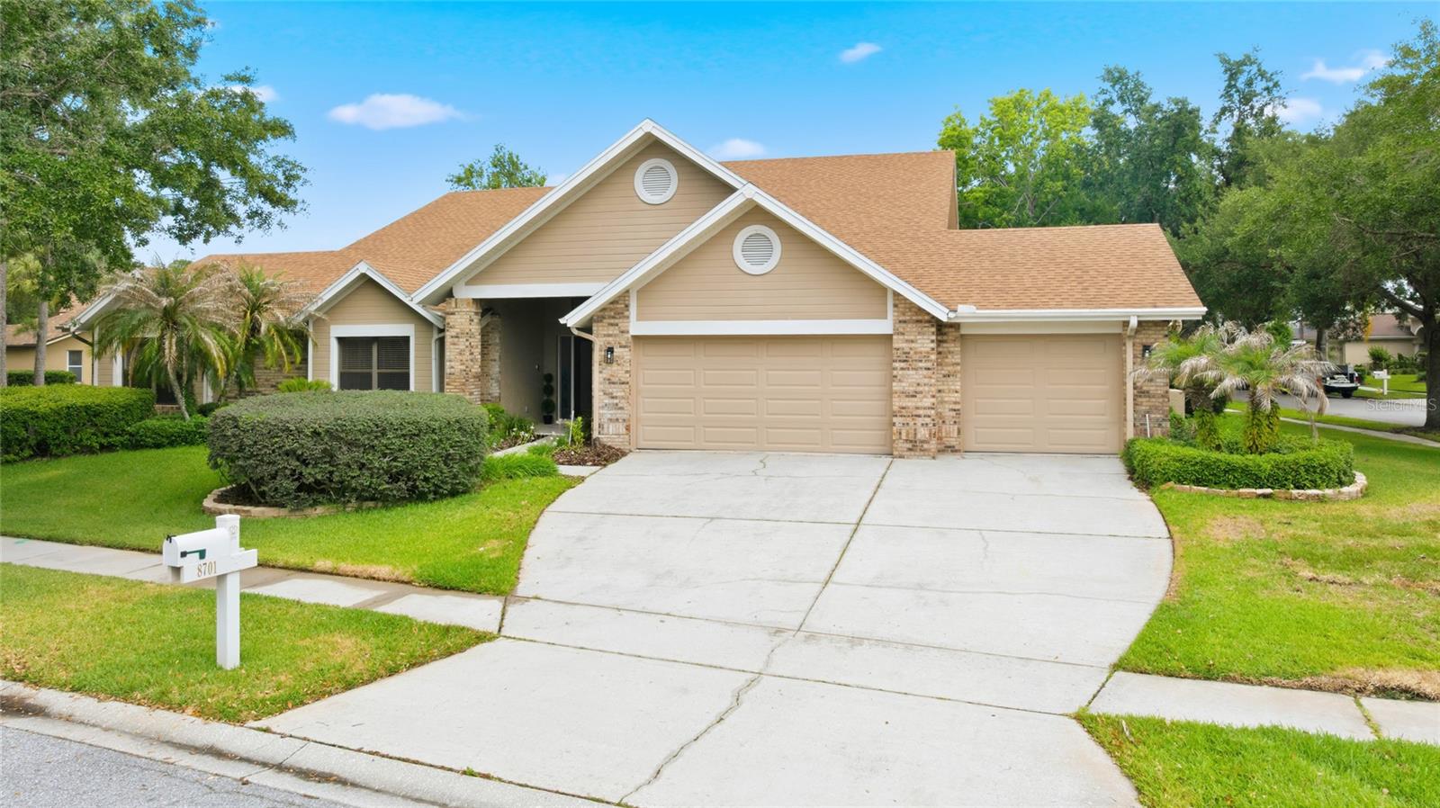 8701 TANTALLON CIR, TAMPA, FL, 33647