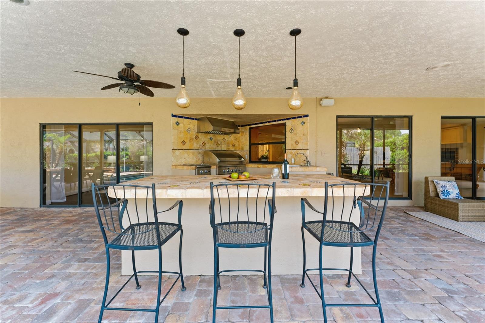 8701 TANTALLON CIR, TAMPA, FL, 33647
