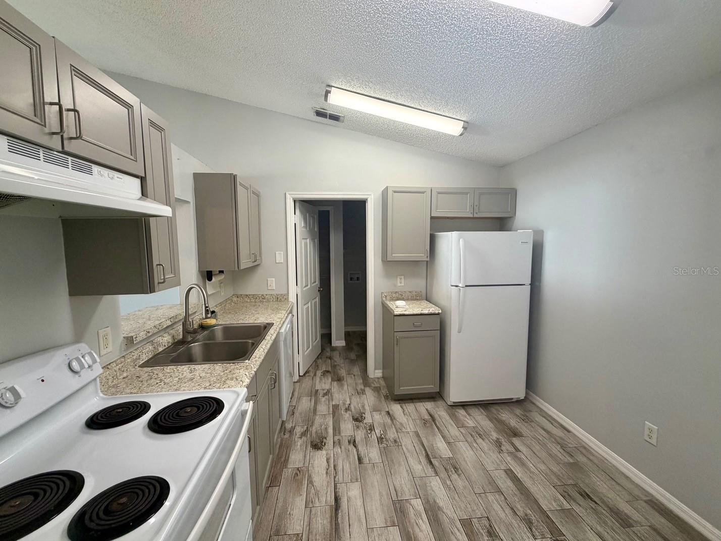 251 RHAPSODY LN, APOPKA, FL, 32703