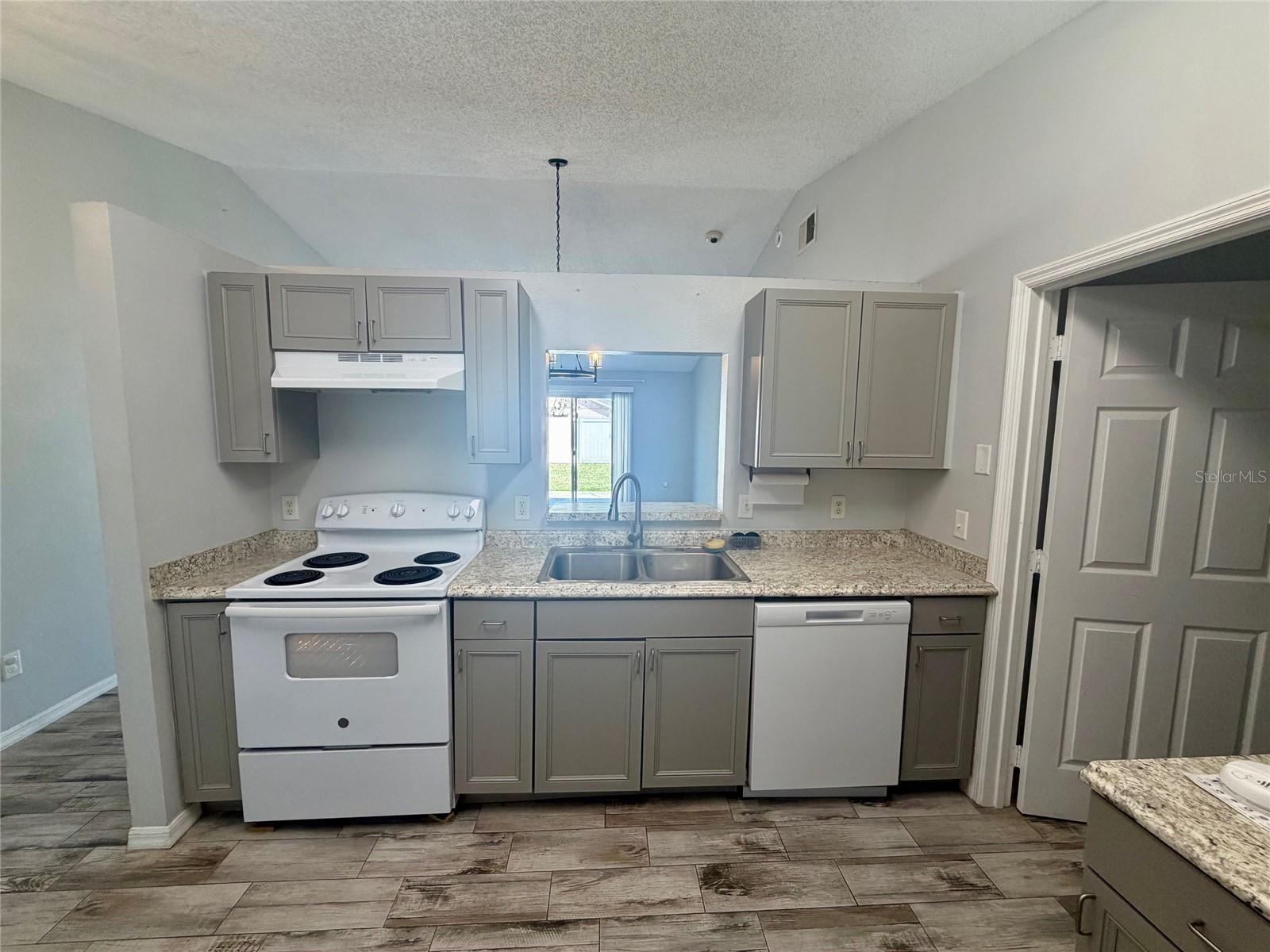 251 RHAPSODY LN, APOPKA, FL, 32703