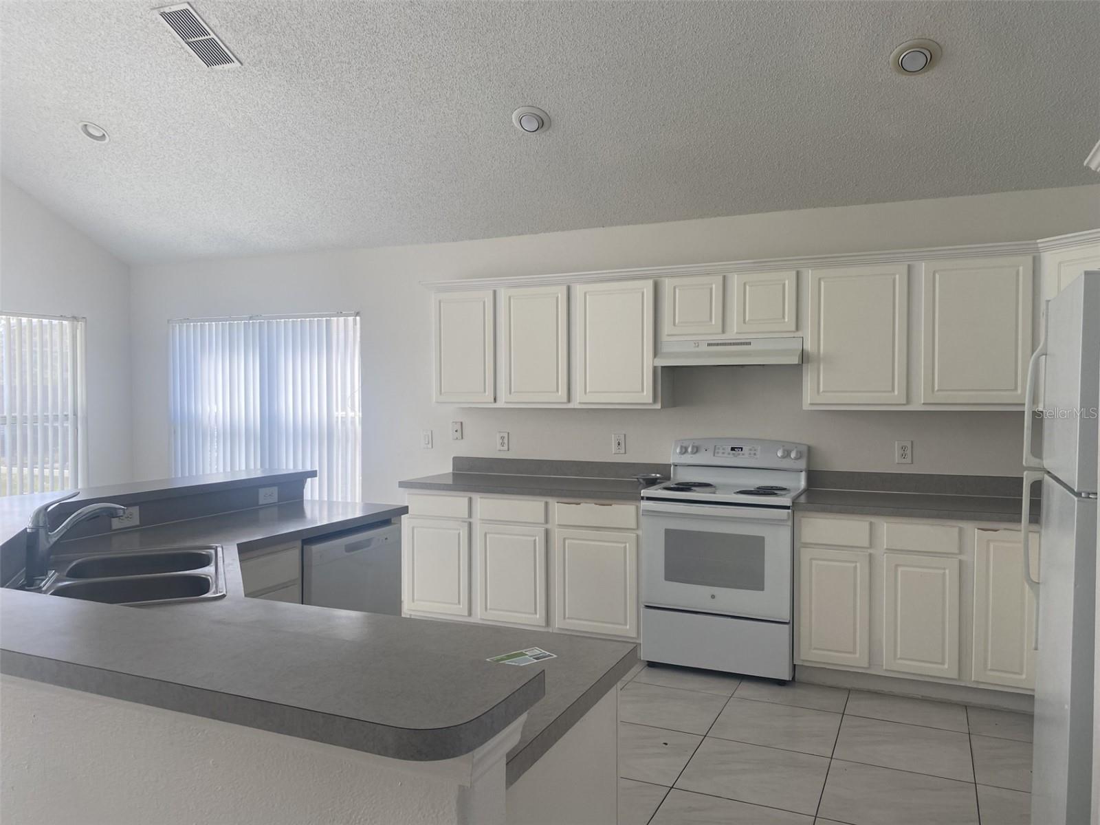 1611 CAPESTERRE DR, ORLANDO, FL, 32824