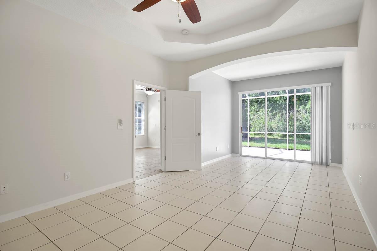 15715 PHOEBEPARK AVE, LITHIA, FL, 33547