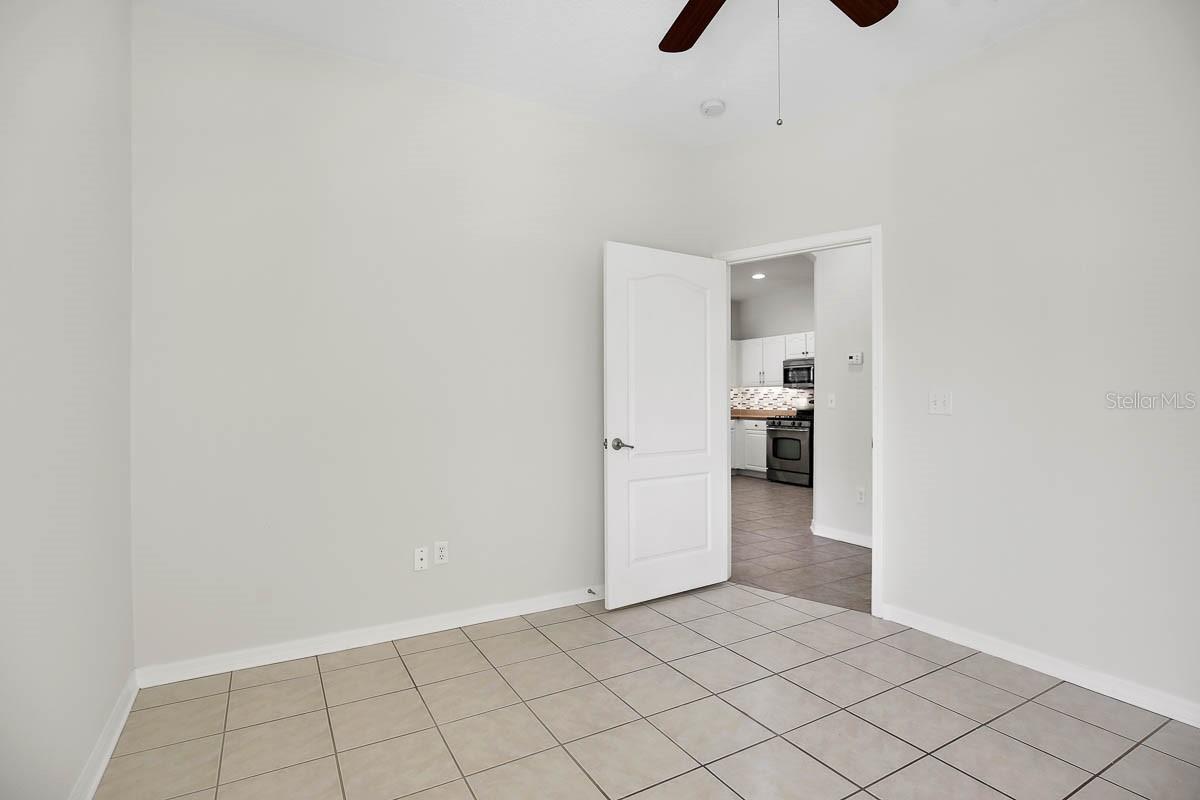 15715 PHOEBEPARK AVE, LITHIA, FL, 33547