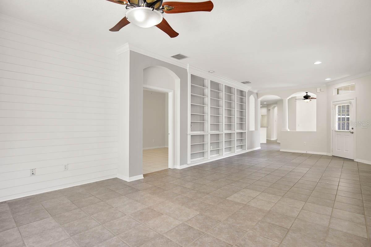 15715 PHOEBEPARK AVE, LITHIA, FL, 33547