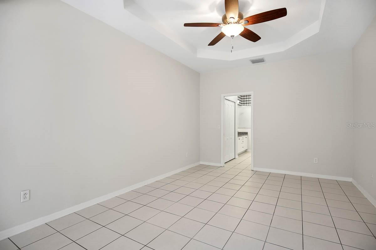 15715 PHOEBEPARK AVE, LITHIA, FL, 33547