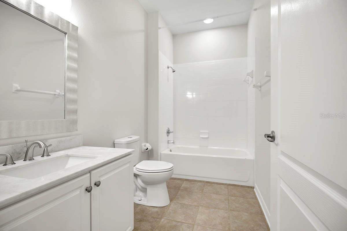 15715 PHOEBEPARK AVE, LITHIA, FL, 33547