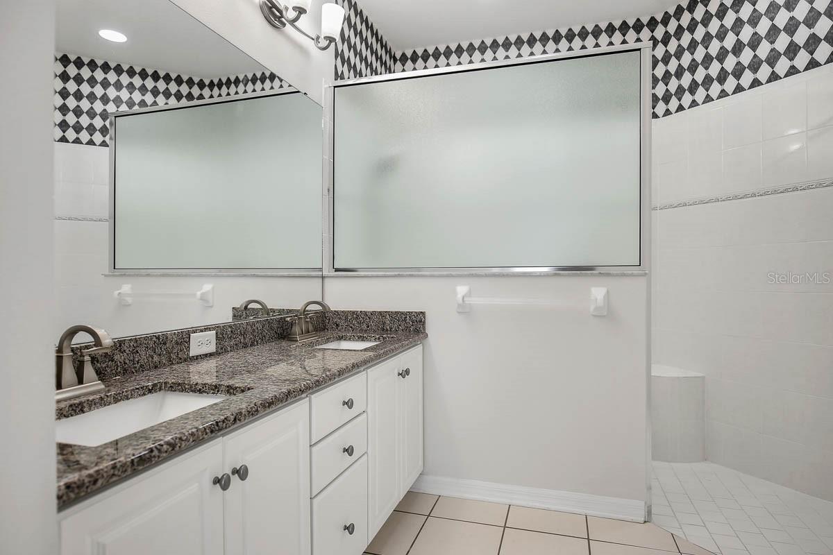 15715 PHOEBEPARK AVE, LITHIA, FL, 33547