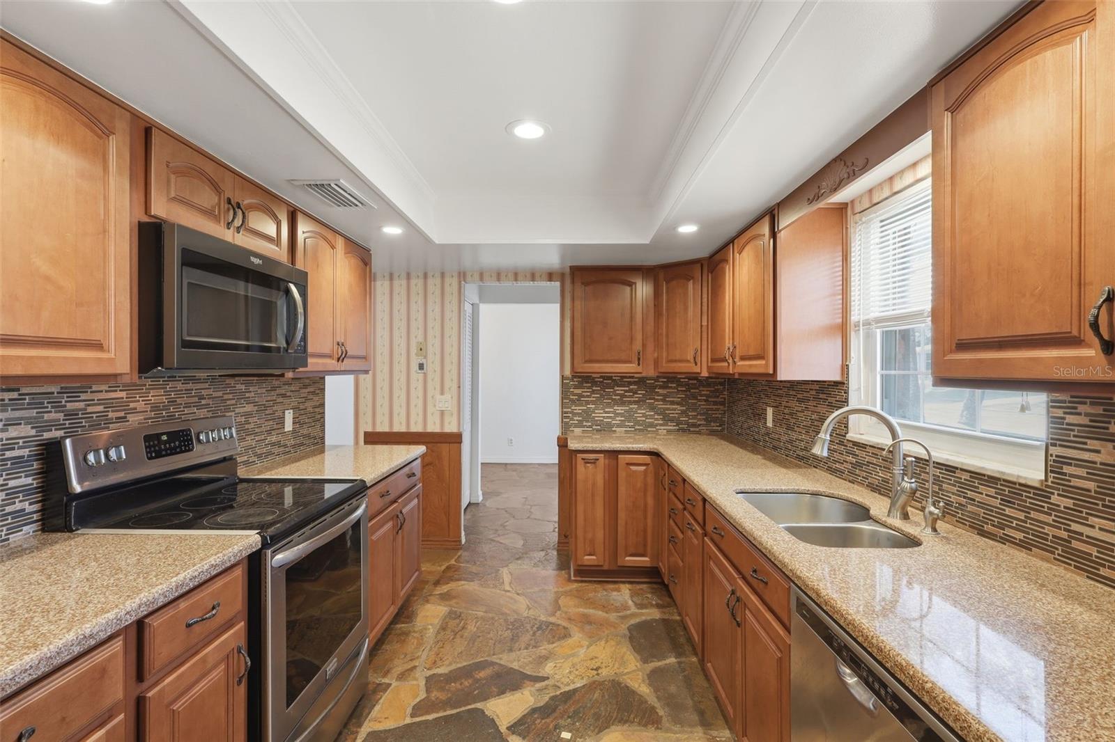 102 ANN RUSTIN DR, ORMOND BEACH, FL, 32176