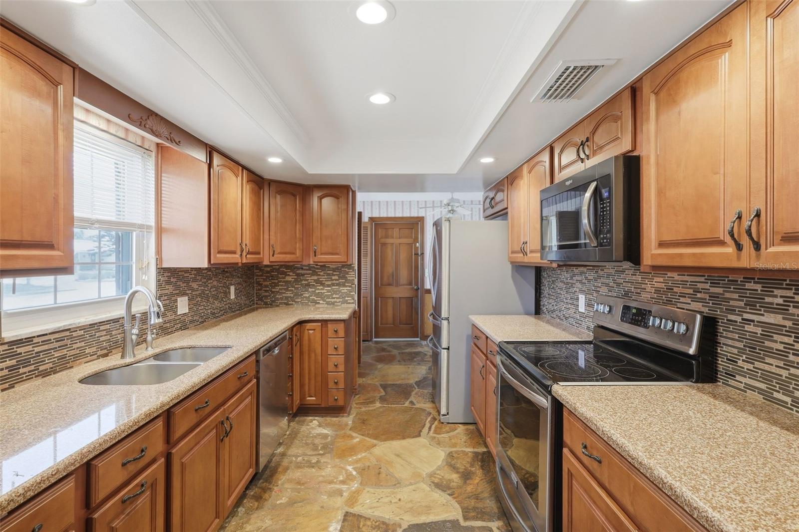 102 ANN RUSTIN DR, ORMOND BEACH, FL, 32176