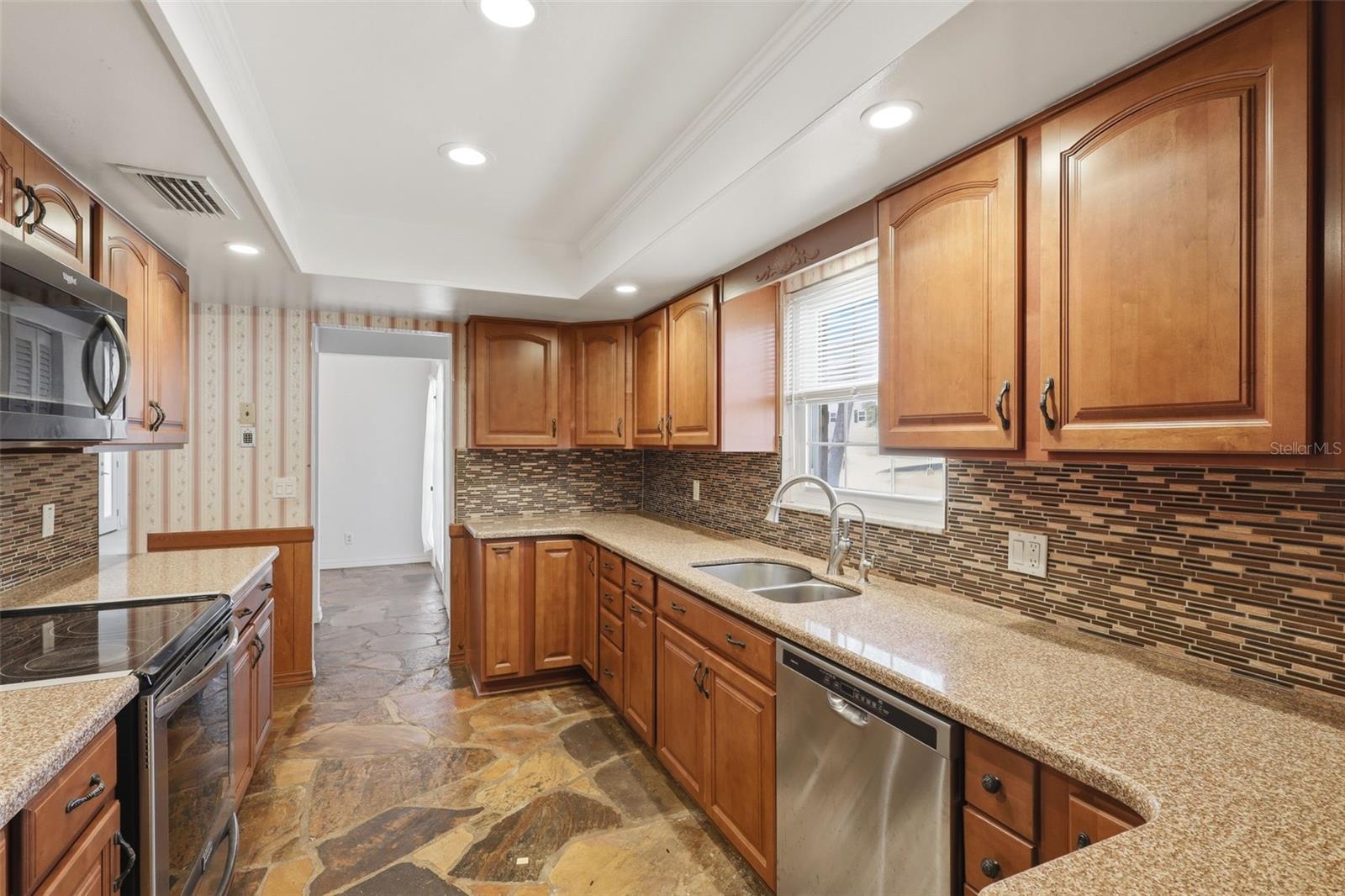 102 ANN RUSTIN DR, ORMOND BEACH, FL, 32176