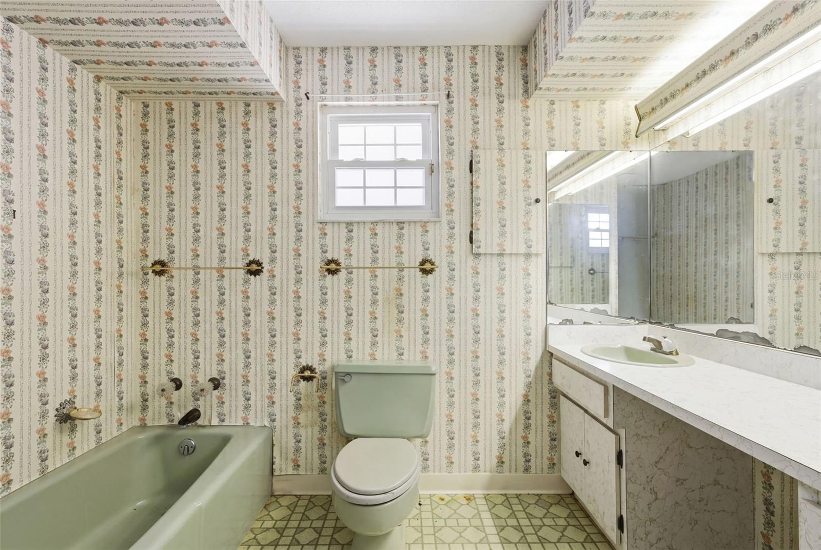 102 ANN RUSTIN DR, ORMOND BEACH, FL, 32176