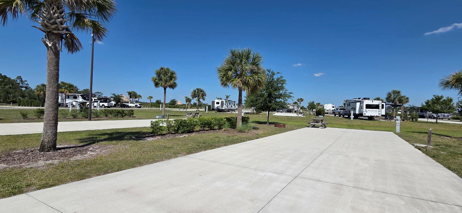 33 TIKI TURN HYW 630 E, LAKE WALES, FL, 33898