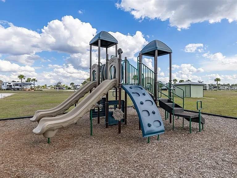 33 TIKI TURN HYW 630 E, LAKE WALES, FL, 33898