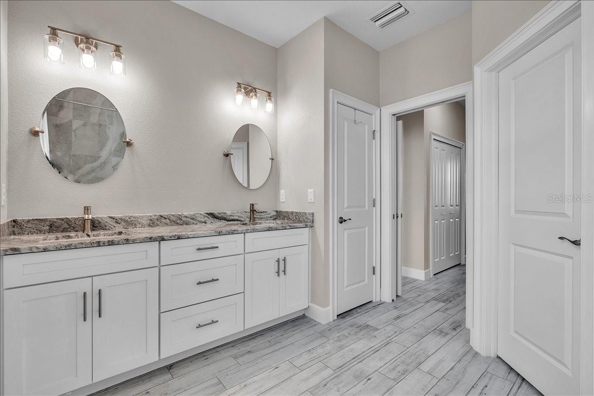 16047 DINAL DR, PUNTA GORDA, FL, 33955