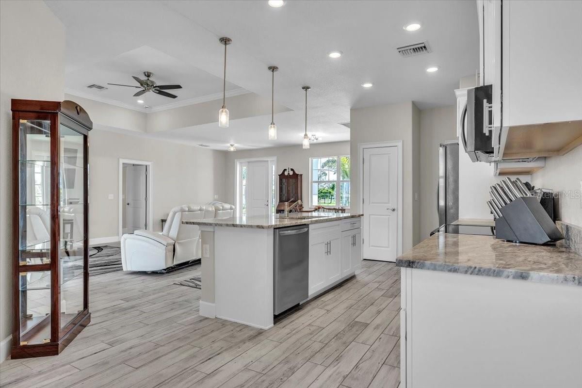 16047 DINAL DR, PUNTA GORDA, FL, 33955