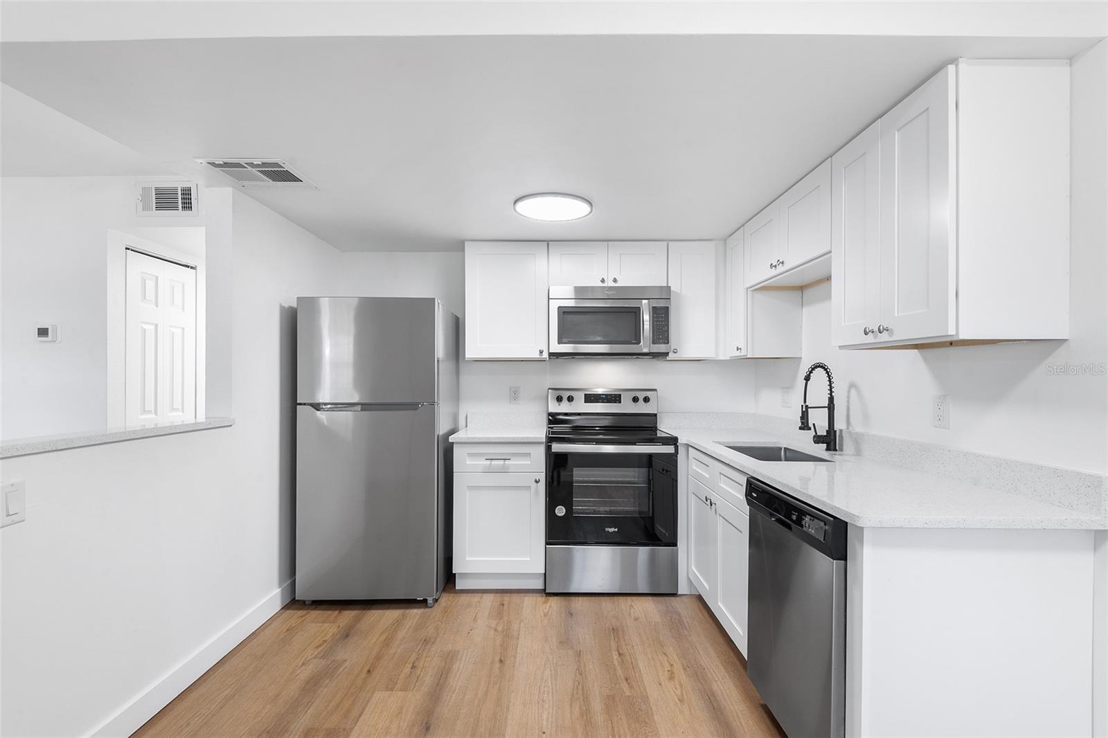 6262 EMERSON AVE S #28, ST PETERSBURG, FL, 33707