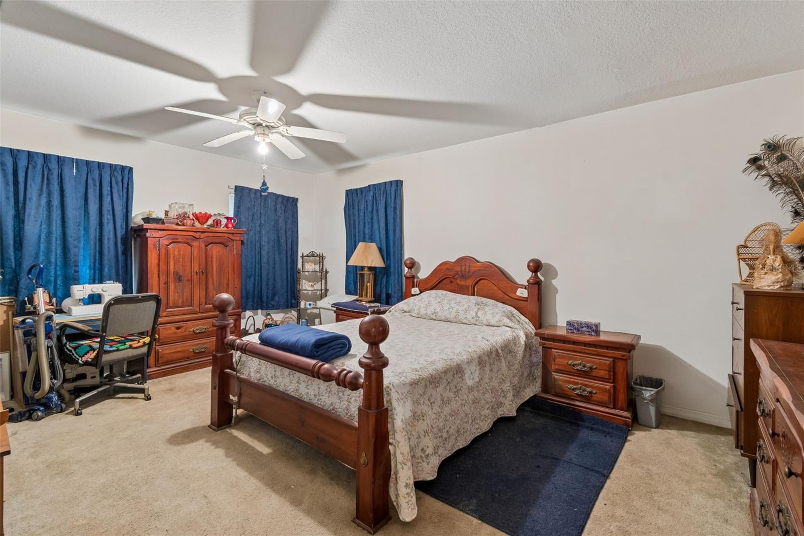 212 CRYSTAL LAKE RD, LUTZ, FL, 33548