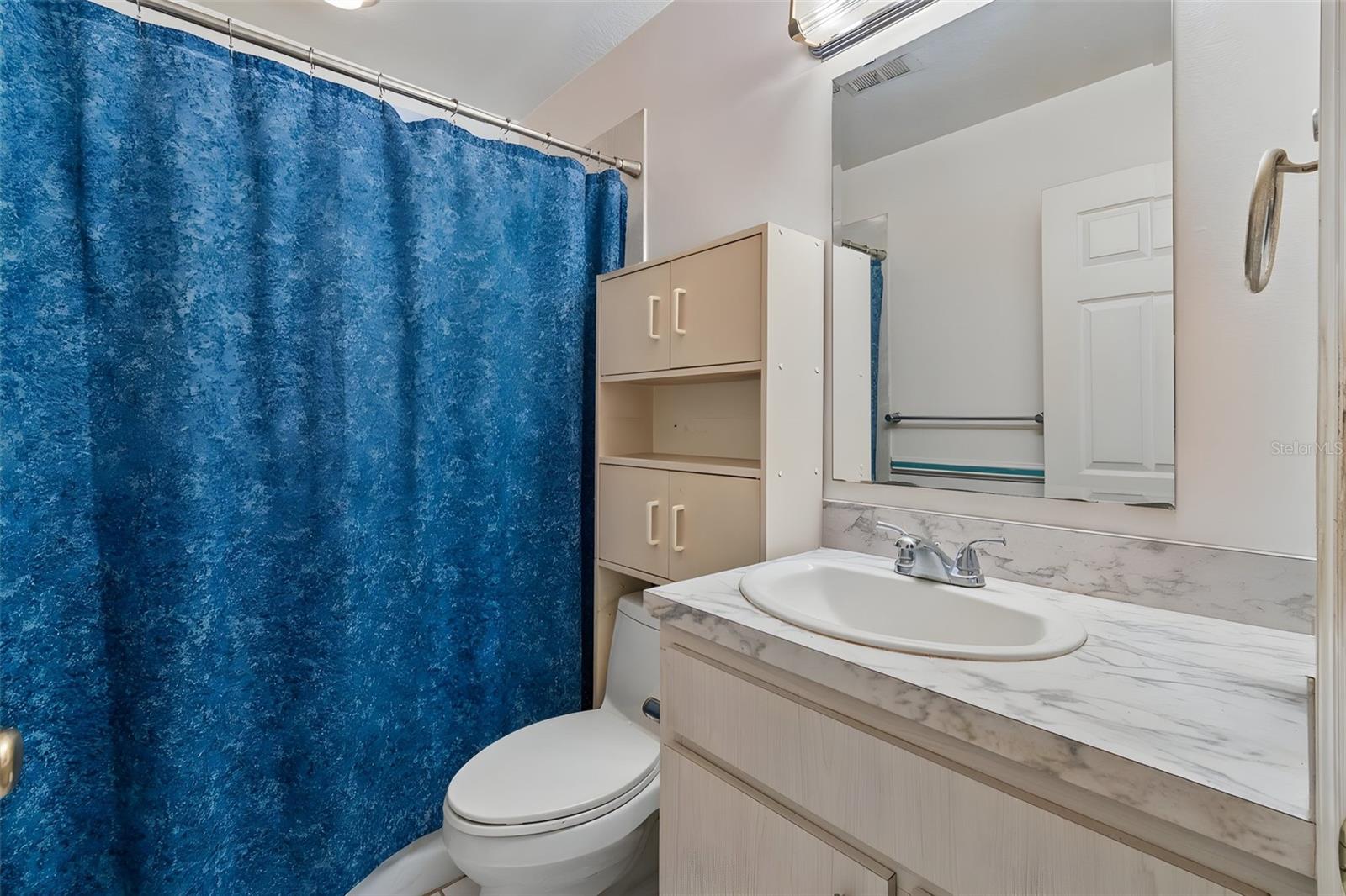 212 CRYSTAL LAKE RD, LUTZ, FL, 33548