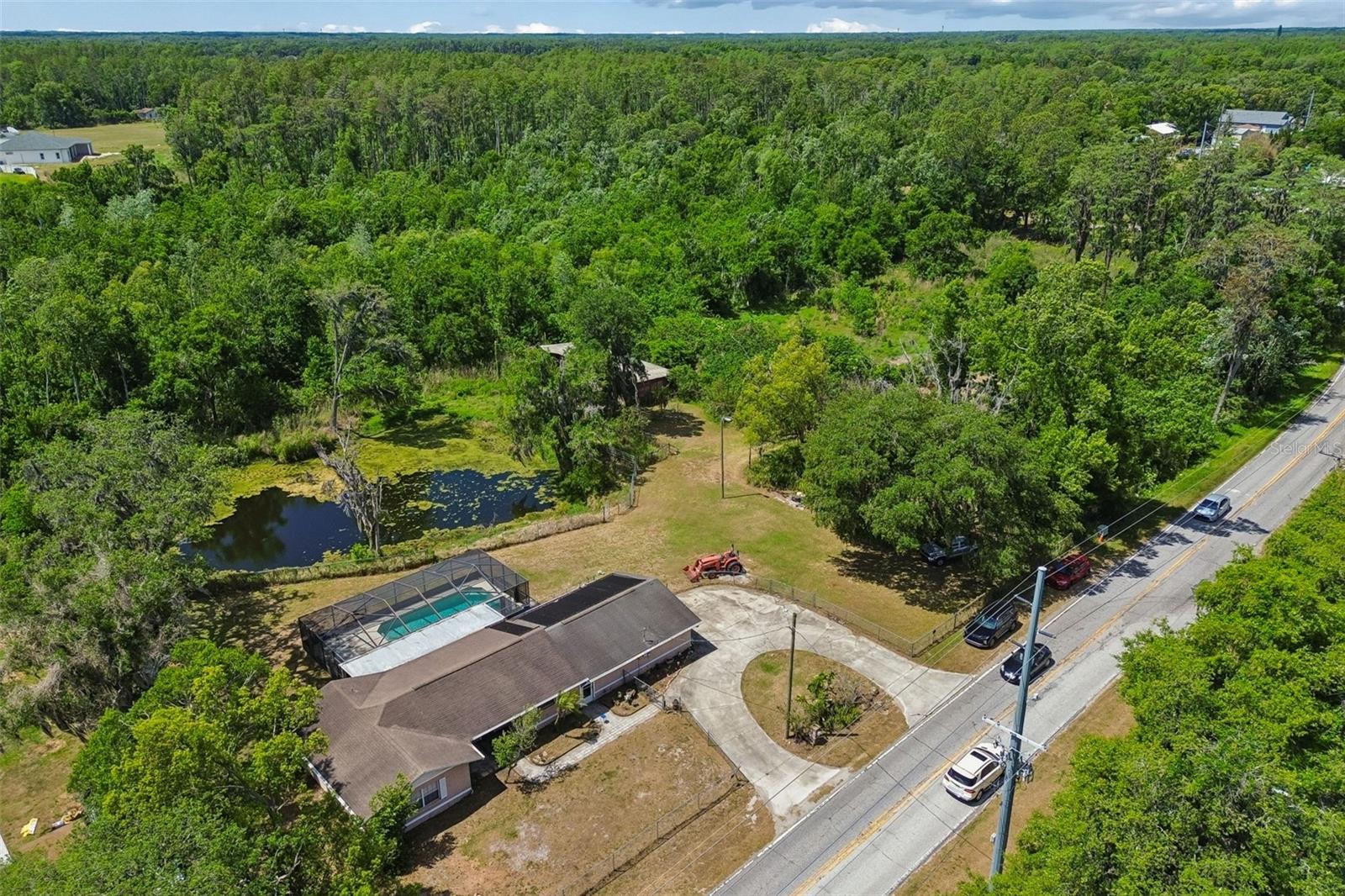 212 CRYSTAL LAKE RD, LUTZ, FL, 33548