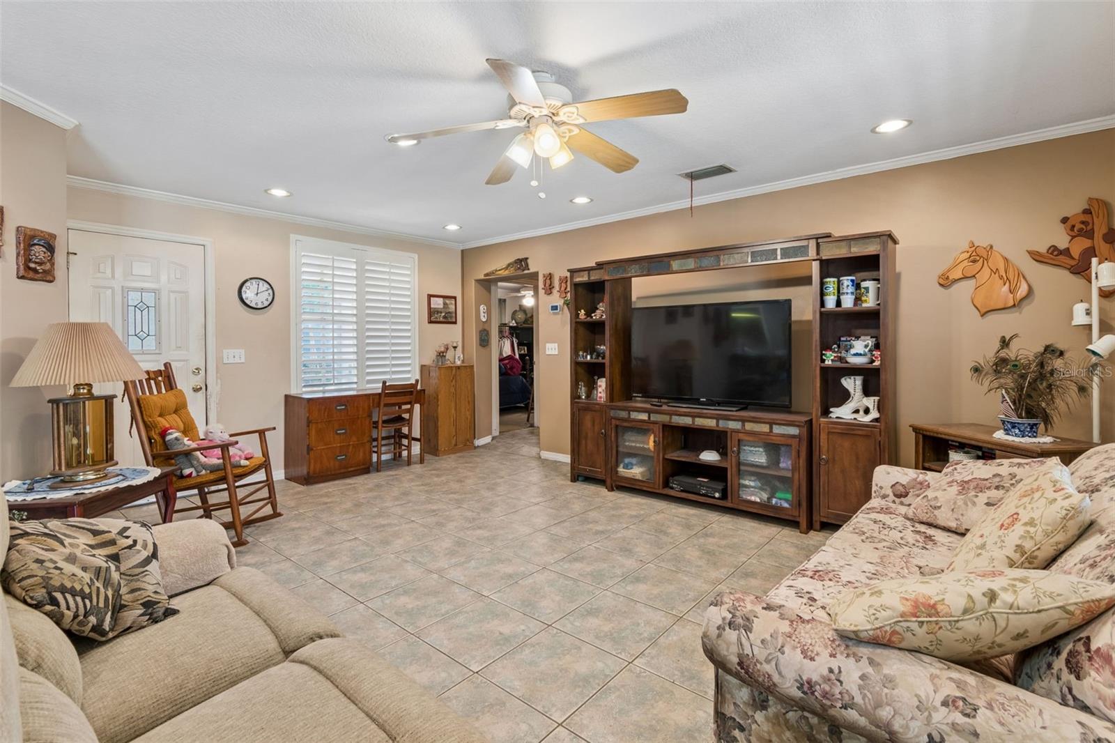 212 CRYSTAL LAKE RD, LUTZ, FL, 33548