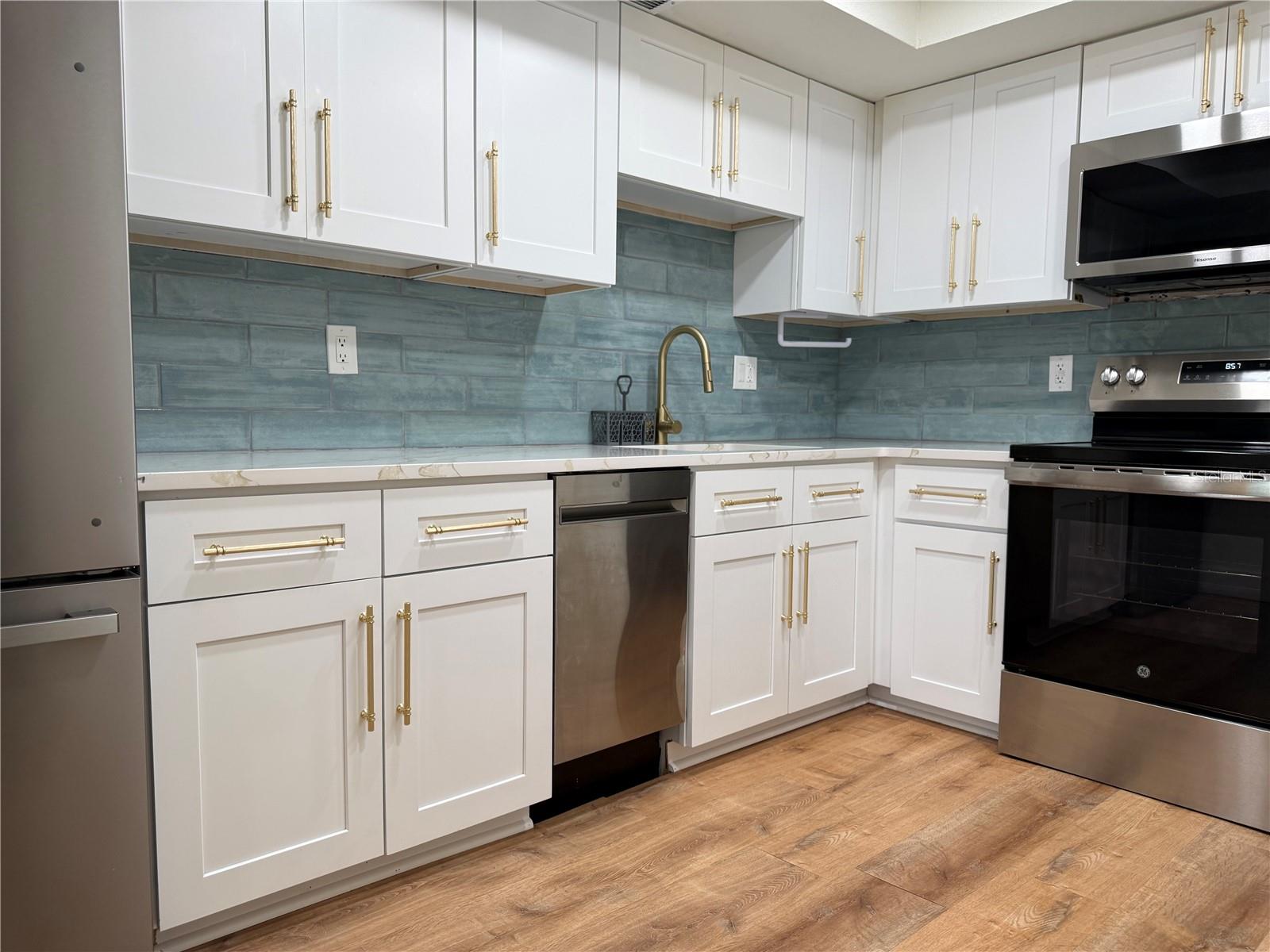 1001 77TH AVE N #102, ST PETERSBURG, FL, 33703