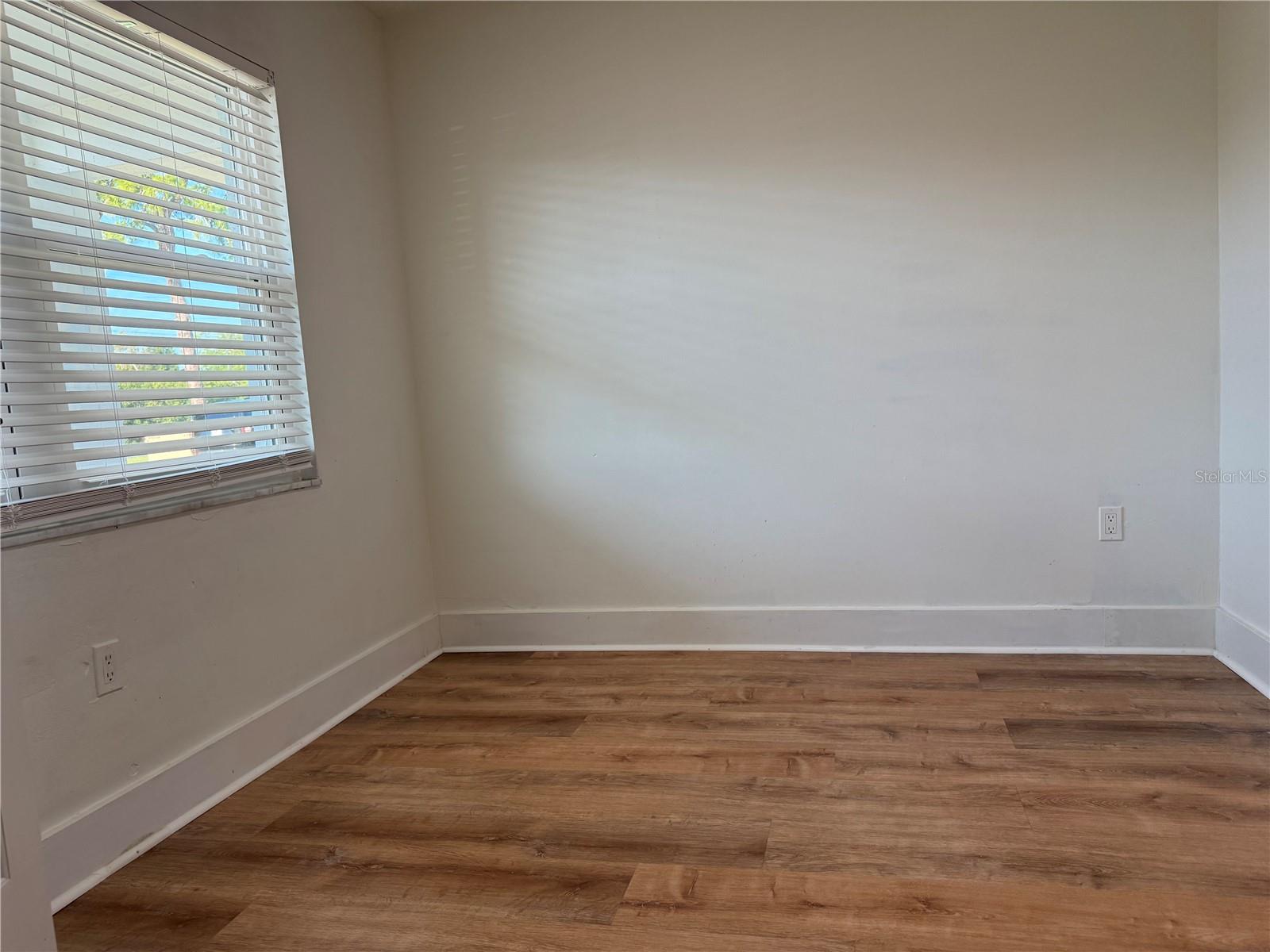 1001 77TH AVE N #102, ST PETERSBURG, FL, 33703