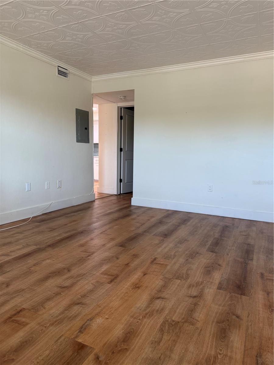 1001 77TH AVE N #102, ST PETERSBURG, FL, 33703