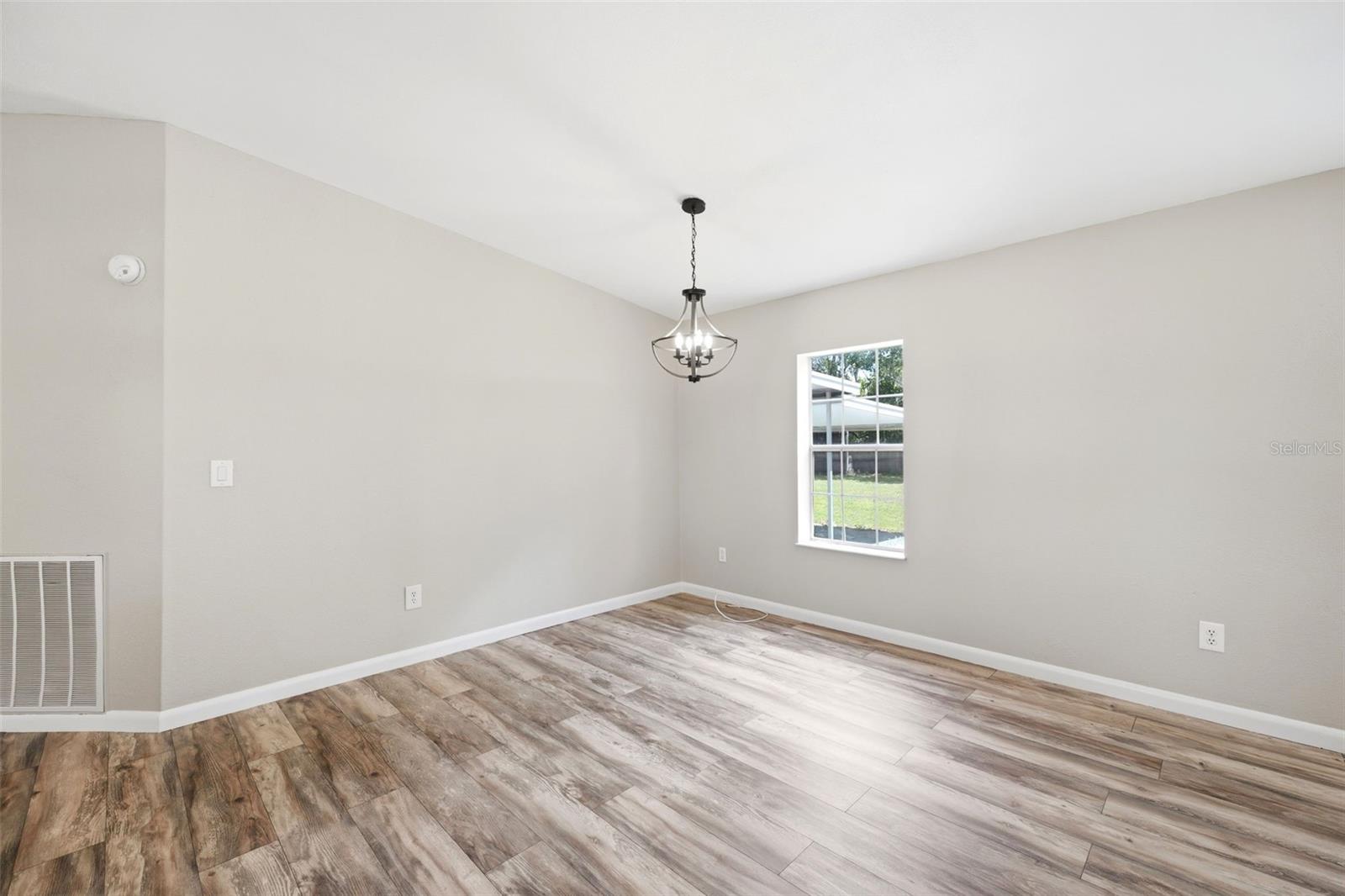 8606 BOYT RD, ZEPHYRHILLS, FL, 33540