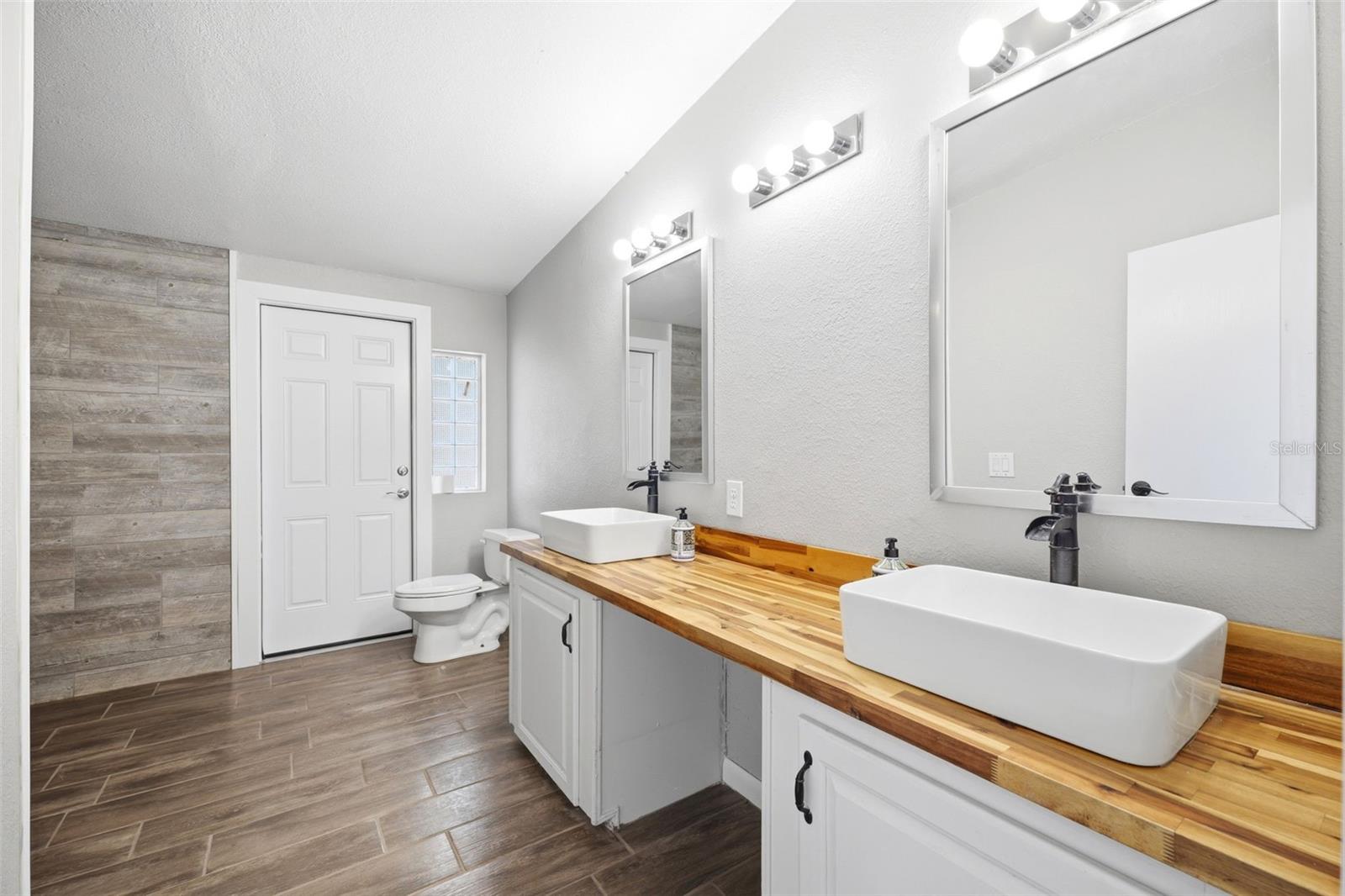 8606 BOYT RD, ZEPHYRHILLS, FL, 33540