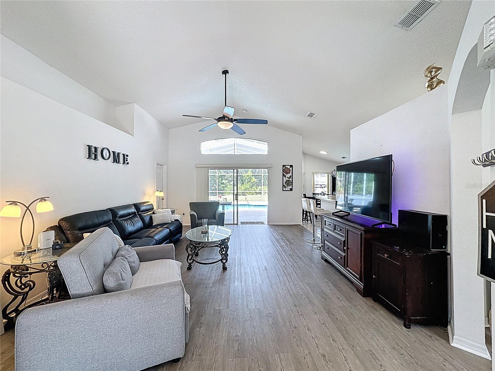 566 MONTANA AVE, DAVENPORT, FL, 33897