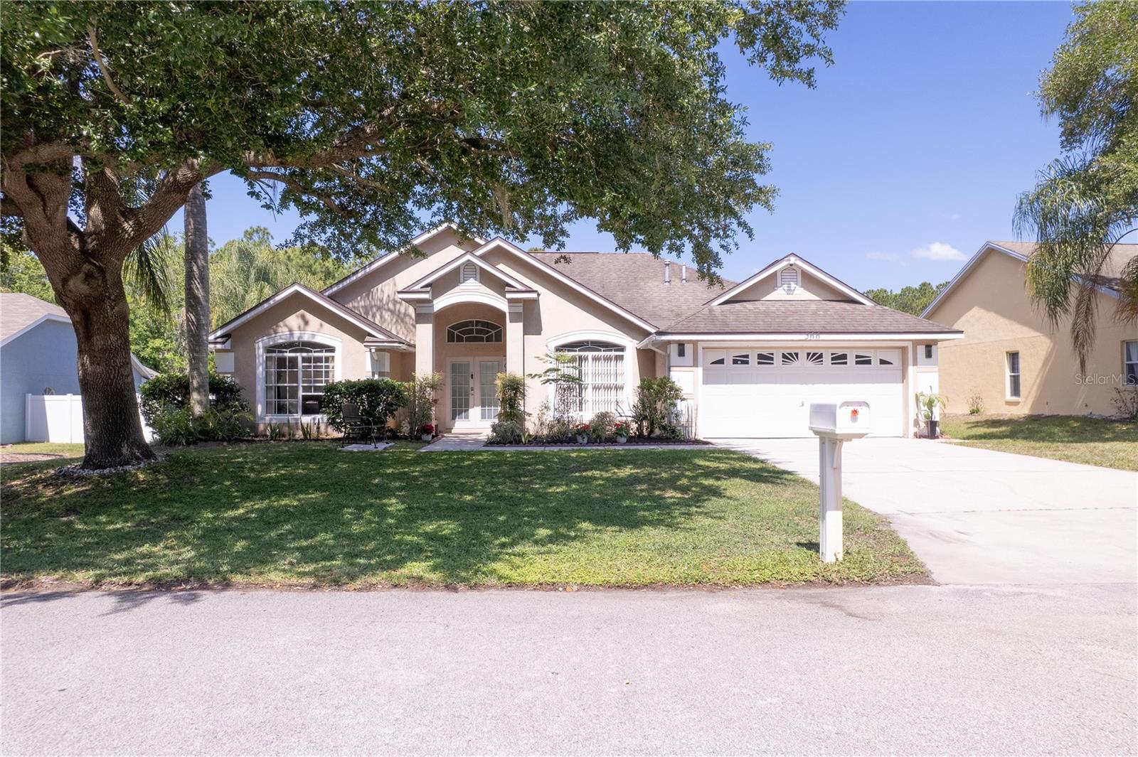 566 MONTANA AVE, DAVENPORT, FL, 33897