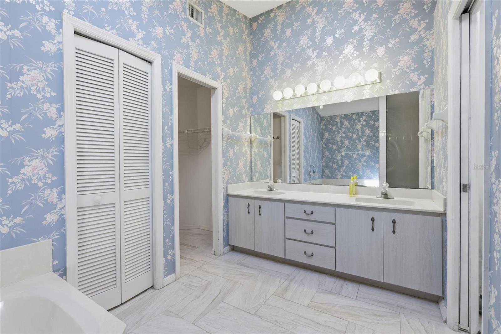 317 GLENBRIAR CIR, DAYTONA BEACH, FL, 32114