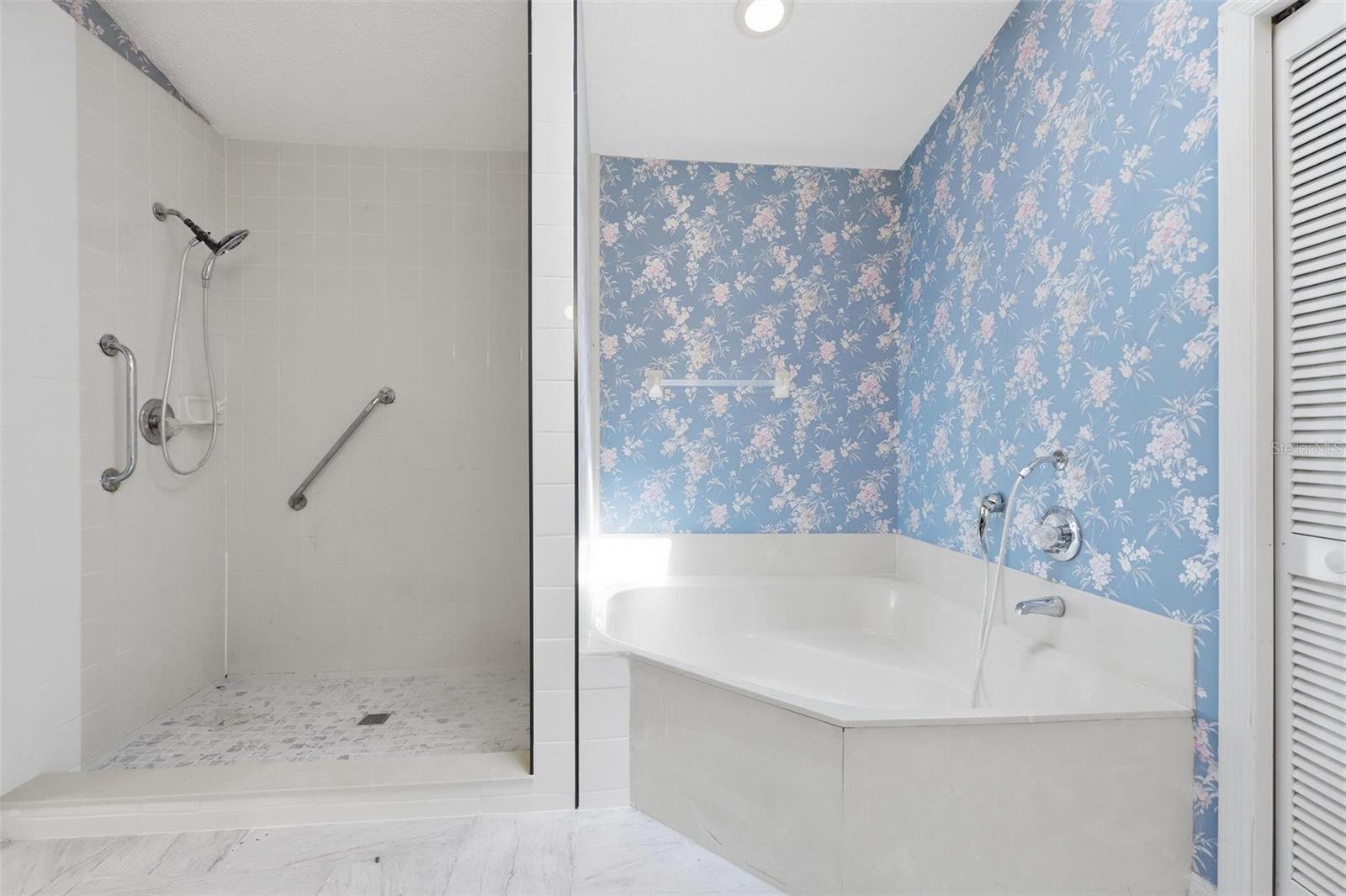 317 GLENBRIAR CIR, DAYTONA BEACH, FL, 32114