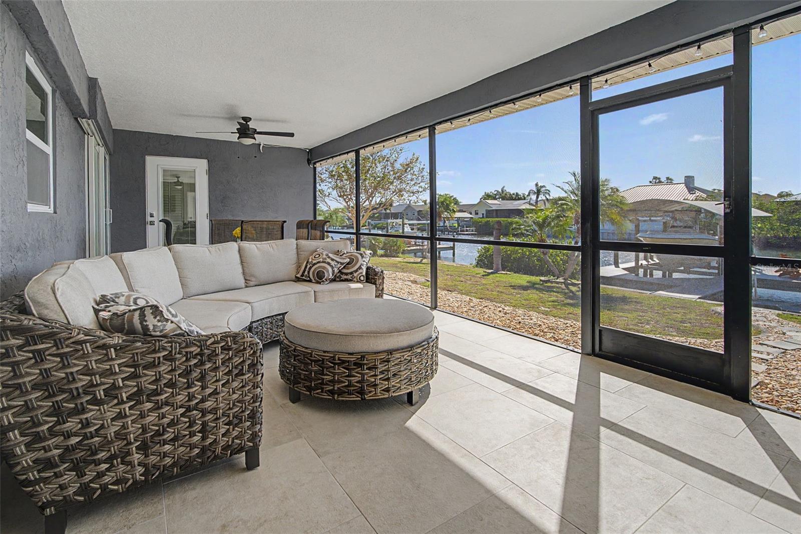 910 EAGLE LN, APOLLO BEACH, FL, 33572