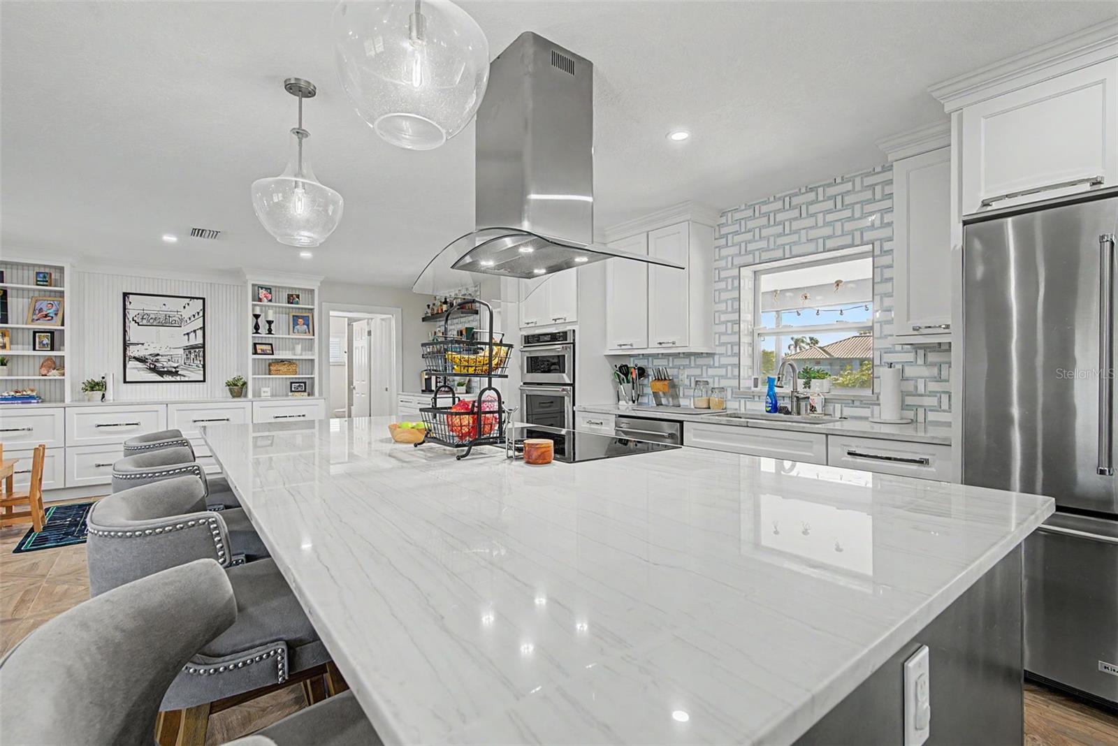 910 EAGLE LN, APOLLO BEACH, FL, 33572