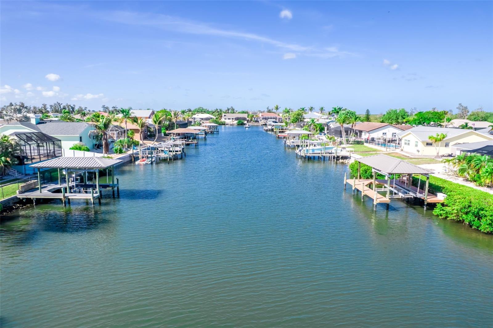 910 EAGLE LN, APOLLO BEACH, FL, 33572