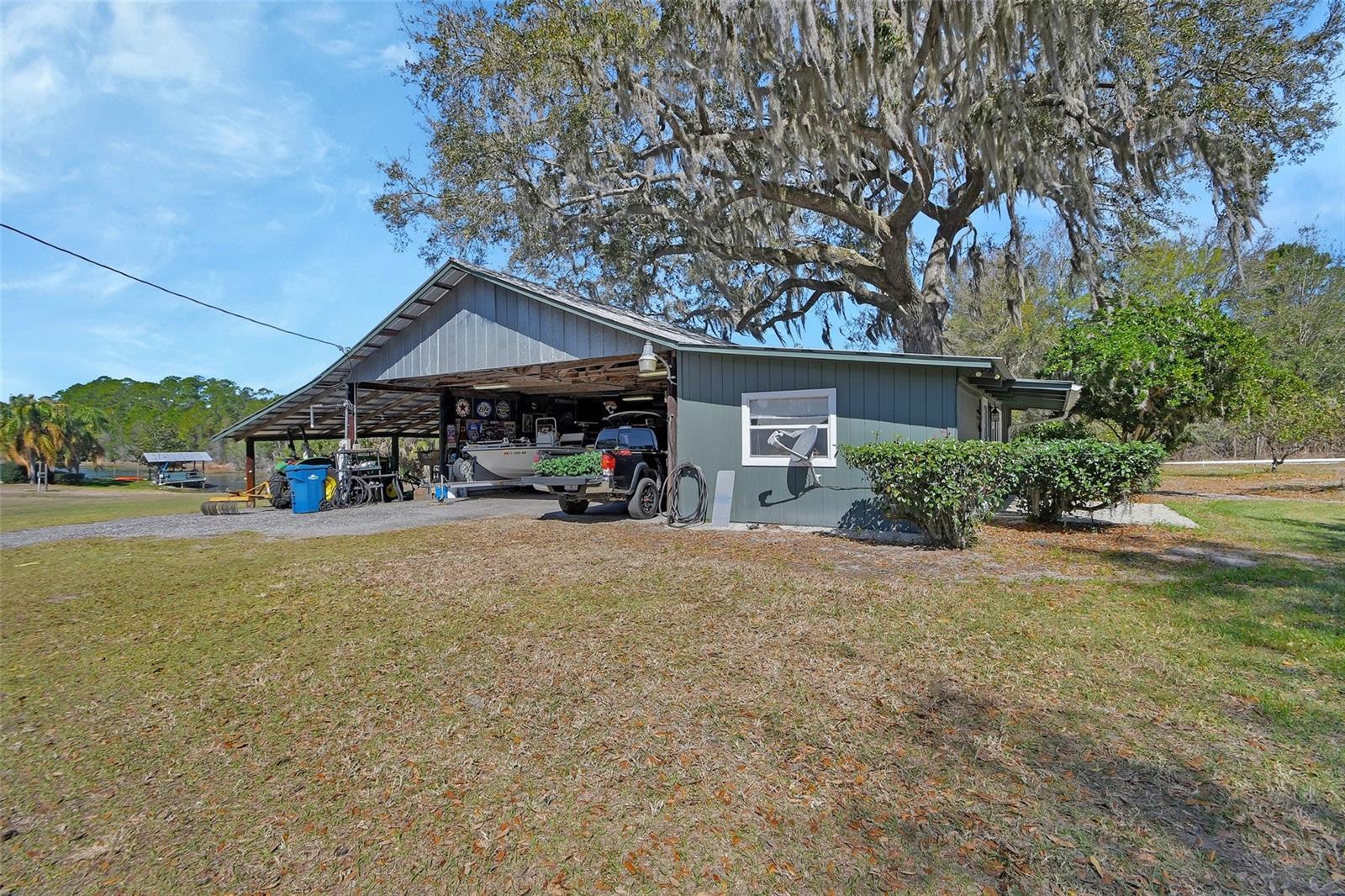 1403 BLACKWELDER RD, DE LEON SPRINGS, FL, 32130