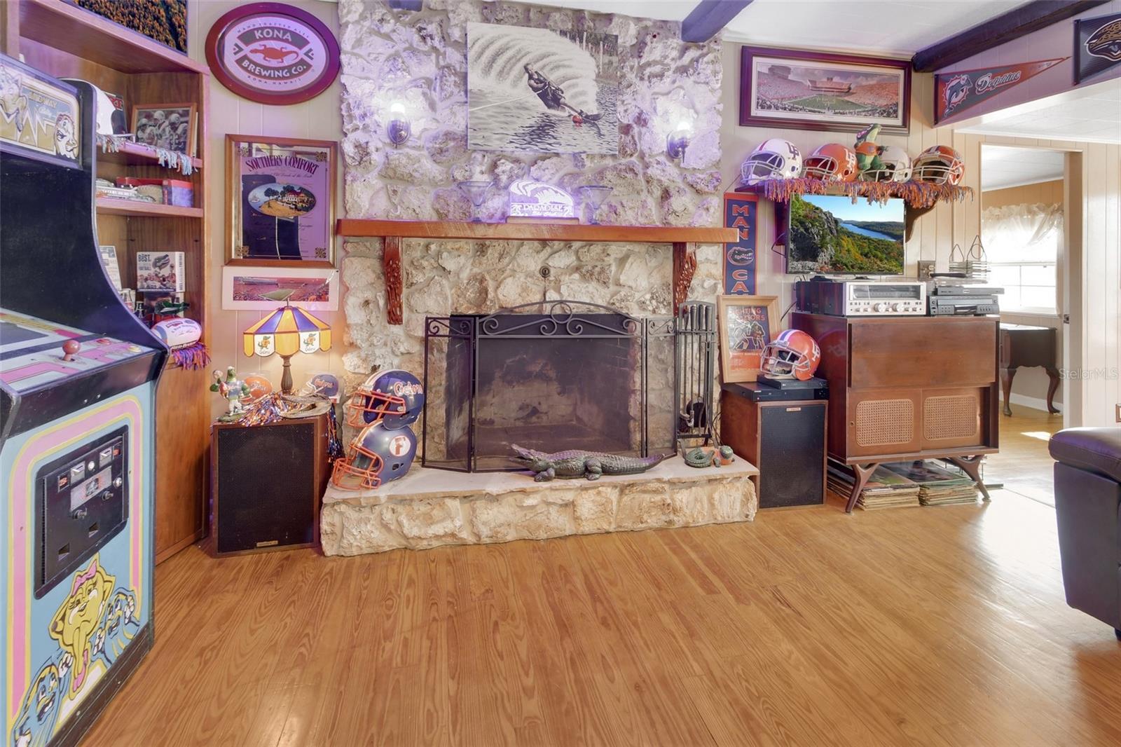 1403 BLACKWELDER RD, DE LEON SPRINGS, FL, 32130