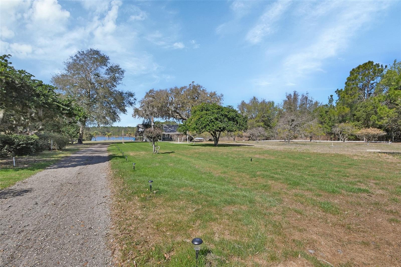 1403 BLACKWELDER RD, DE LEON SPRINGS, FL, 32130