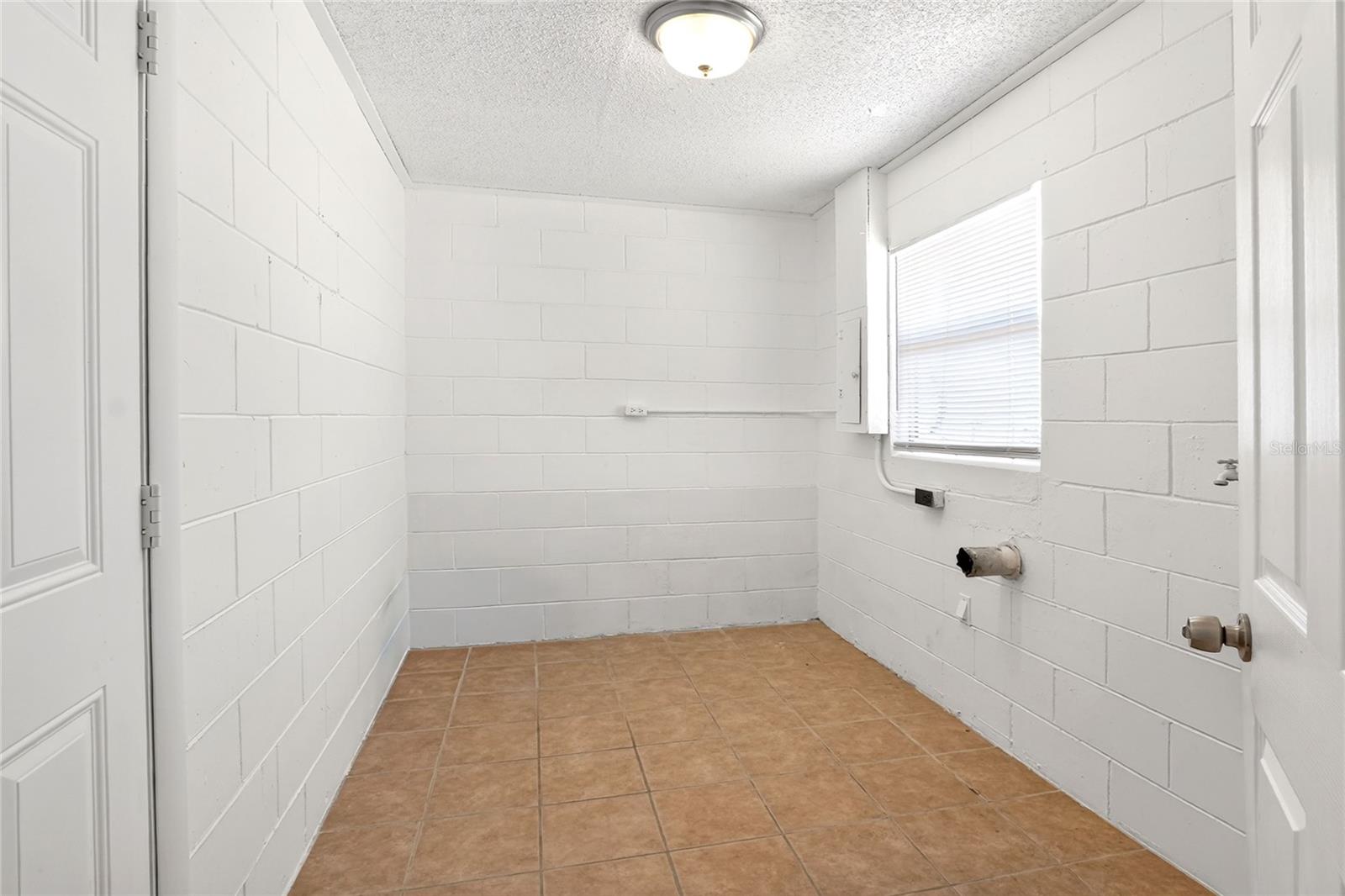 1554 SARAH ST, LAKE WALES, FL, 33898