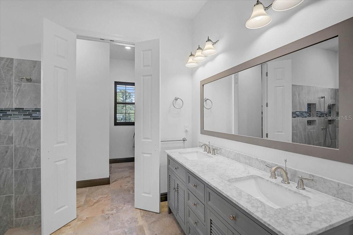 113 BURNEY RD, OSPREY, FL, 34229