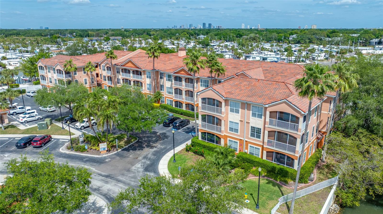 5000 CULBREATH KEY WAY #1-201, TAMPA, FL, 33611